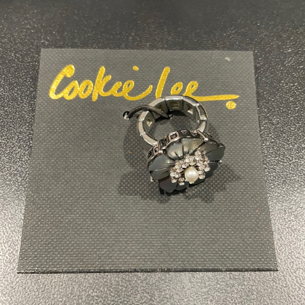 Women’s cookie Lee ring